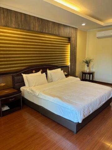 Interpark Hotel Olongapo Kültér fotó